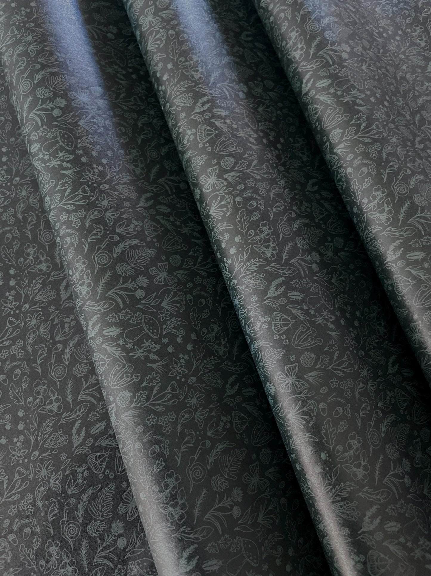 Holiday nature Walk Tissue Paper